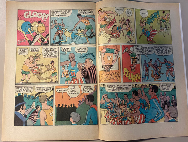 Hanna-Barbera Fun-In starring The Harlem Globetrotters Golden Key Comic signed by Joe Barbera