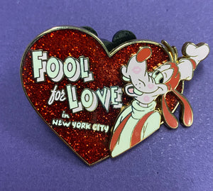 Goofy World of Disney NYC Fool for Love Heart Pin Limited Edition 1000 Valentine