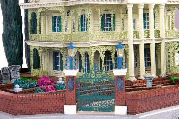 Haunted Mansion Big Fig by Larry Nikolai - Brand New/Mint in Box -Disneyland